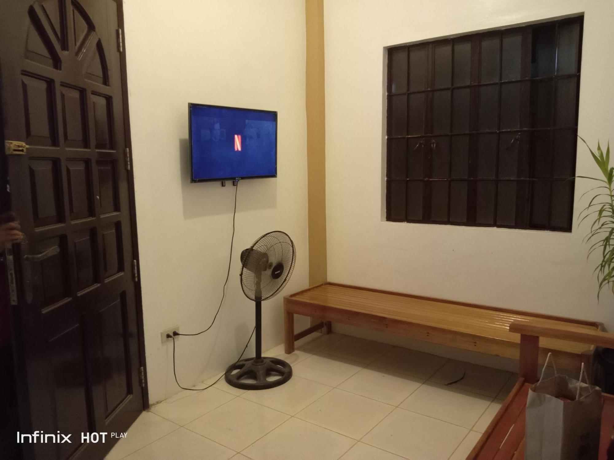 Ferienwohnung Estrelle Orange House - Backpackers Hub Puerto Princesa Exterior foto